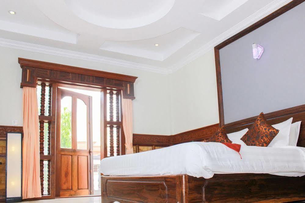 160 Angkor Villa Siem Reap Bagian luar foto