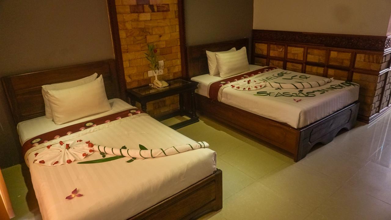 160 Angkor Villa Siem Reap Bagian luar foto